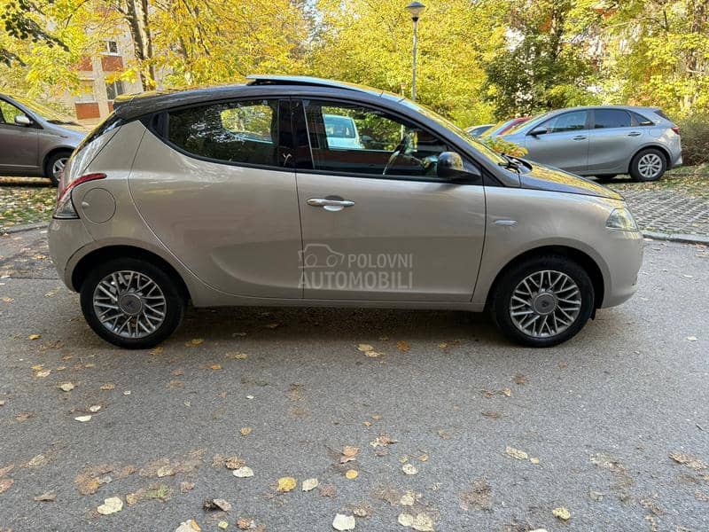 Lancia Ypsilon 