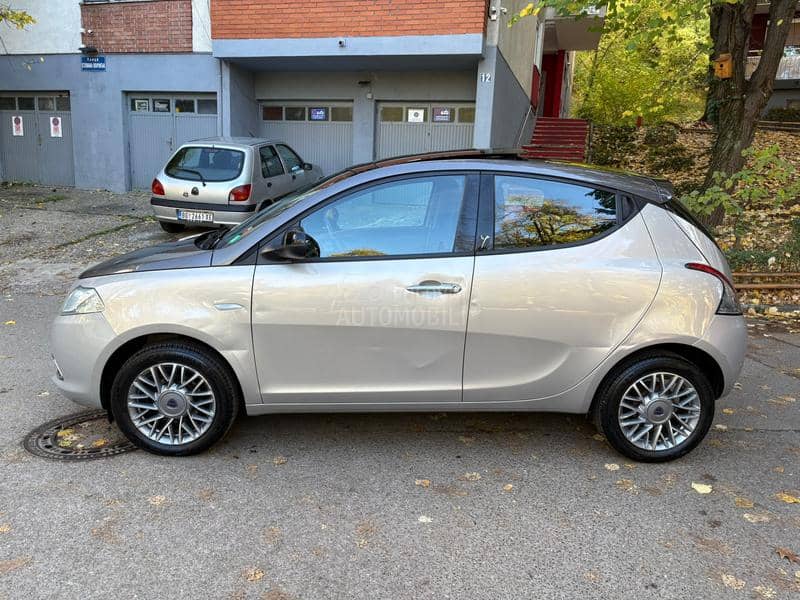 Lancia Ypsilon 