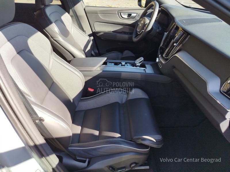 Volvo XC60 B4 AWD PLUS DARK