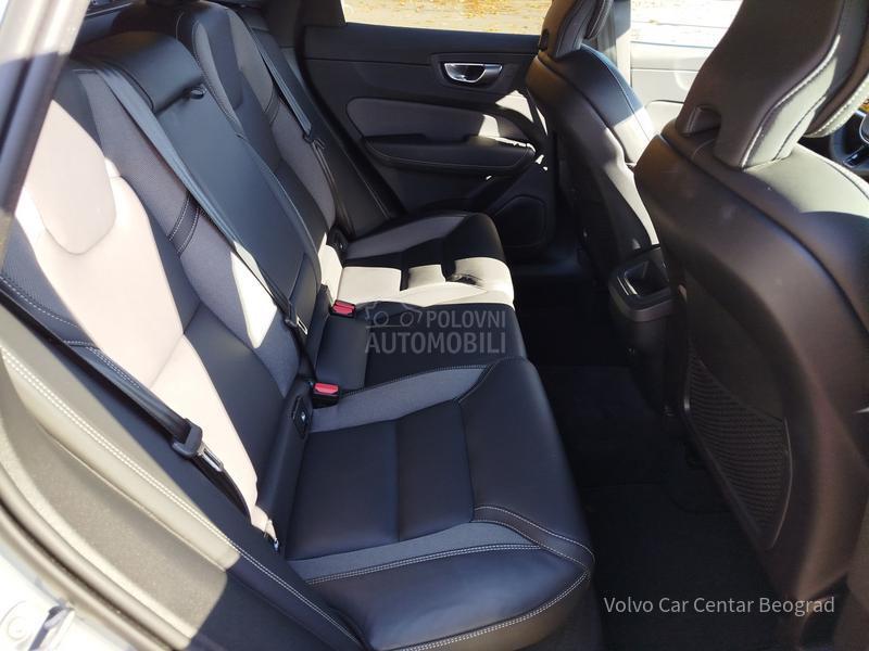 Volvo XC60 B4 AWD PLUS DARK