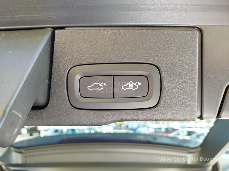 Volvo XC60 B4 AWD PLUS DARK