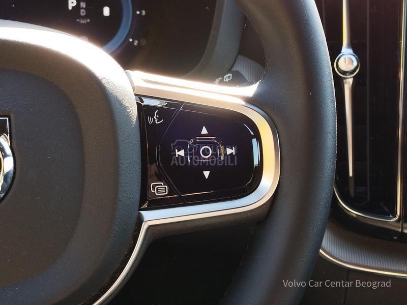 Volvo XC60 B4 AWD PLUS DARK