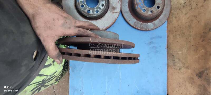 presnji i zadnji diskovi