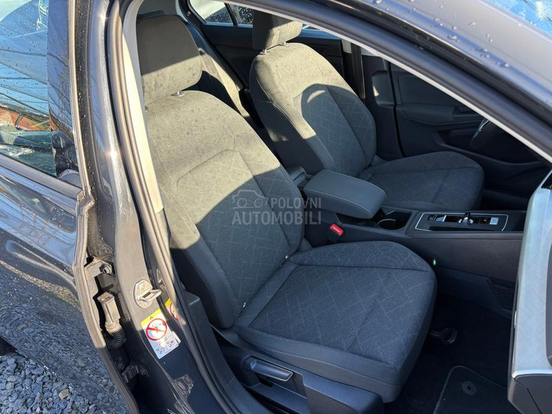 Volkswagen Golf 8 2.0 TDi DSG
