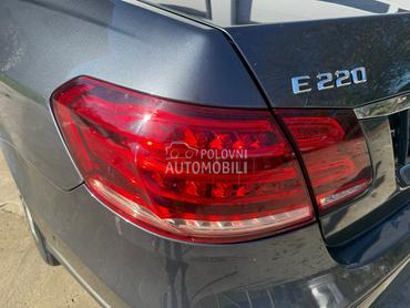 Stop svetlo za Mercedes Benz E Klasa od 2011. do 2016. god.