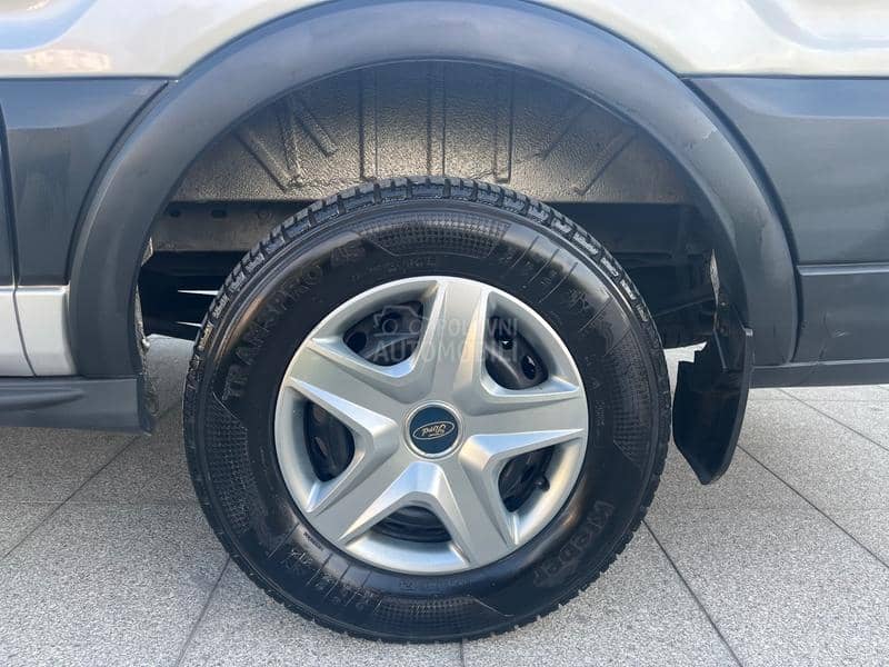 Ford Transit 2.2 TDCI 9 SEDIŠTA