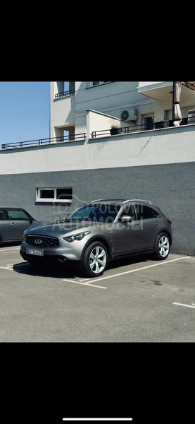 Infiniti FX30 s