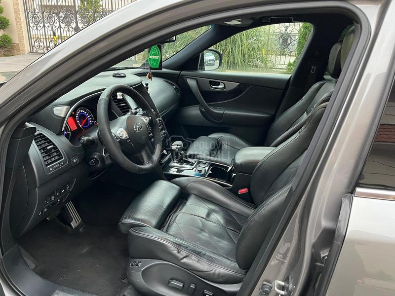 Infiniti FX30 s