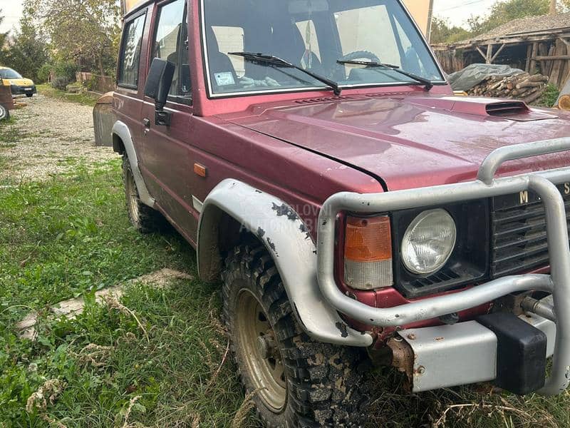 Mitsubishi Pajero 2.3