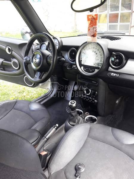 MINI Cooper 1.6