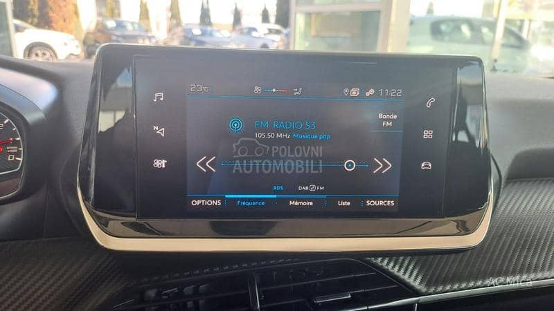 Peugeot 208 1.2NAV KAM LED 73000