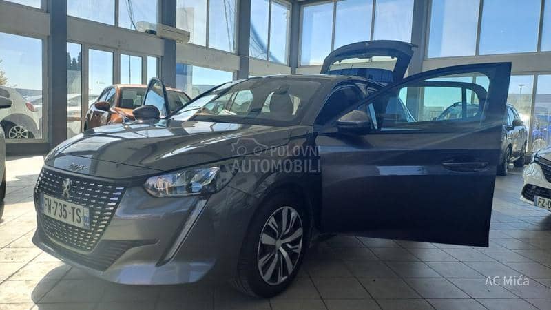 Peugeot 208 1.2NAV KAM LED 73000