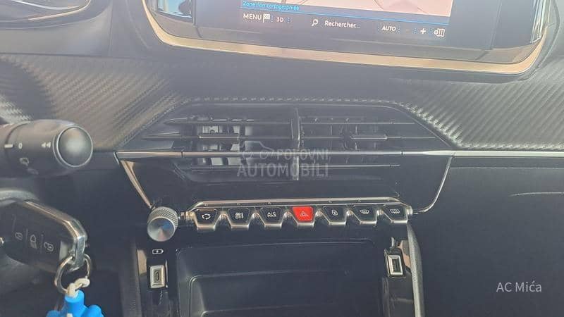 Peugeot 208 1.2NAV KAM LED 73000