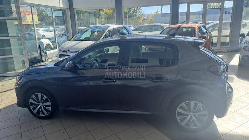 Peugeot 208 1.2NAV KAM LED 73000