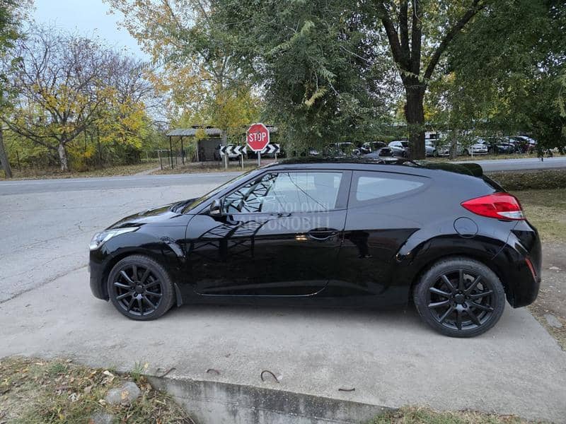 Hyundai Veloster 1,6-GDI.SWIS.NOV.