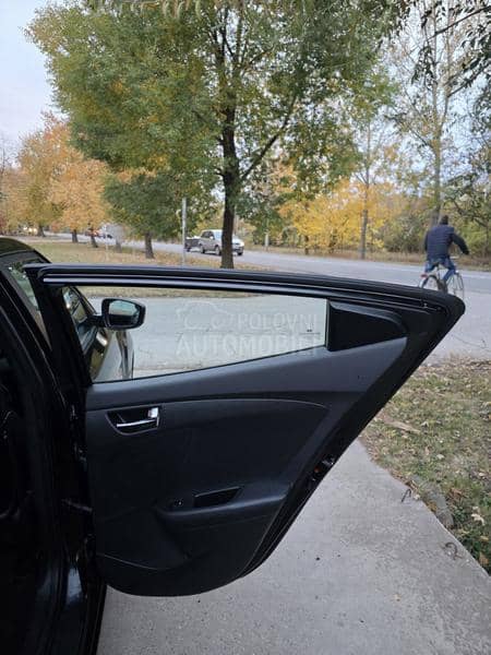 Hyundai Veloster 1,6-GDI.SWIS.NOV.