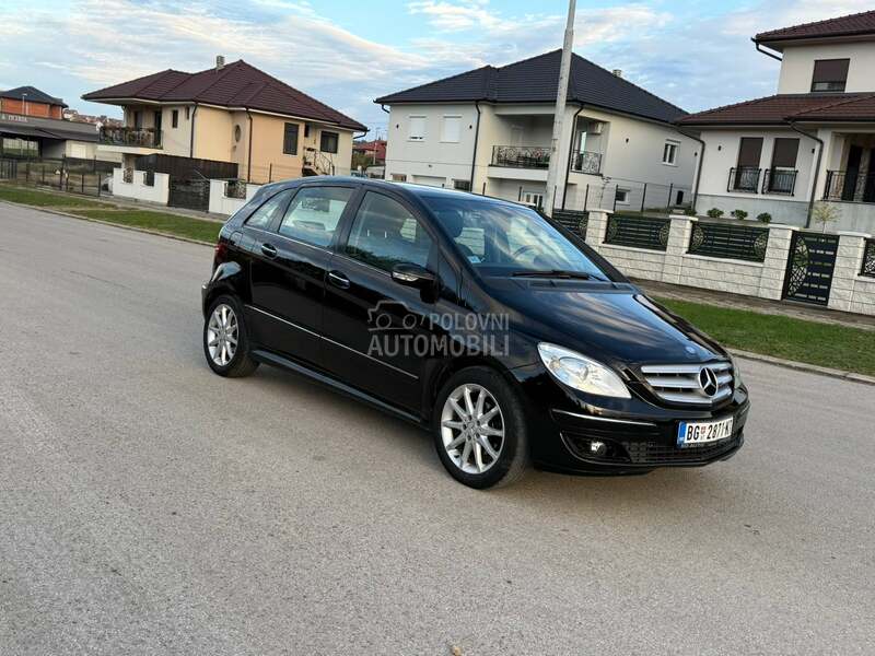 Mercedes Benz B 180 AVANGARDE