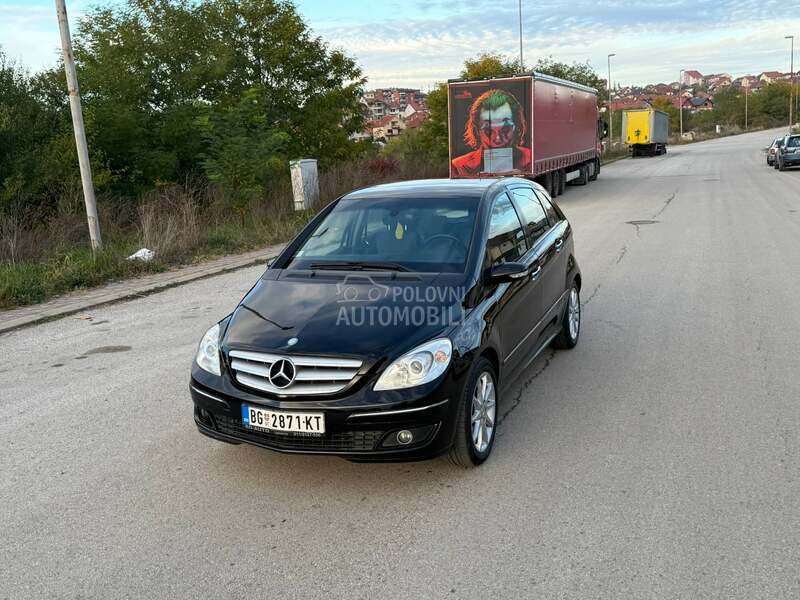 Mercedes Benz B 180 AVANGARDE