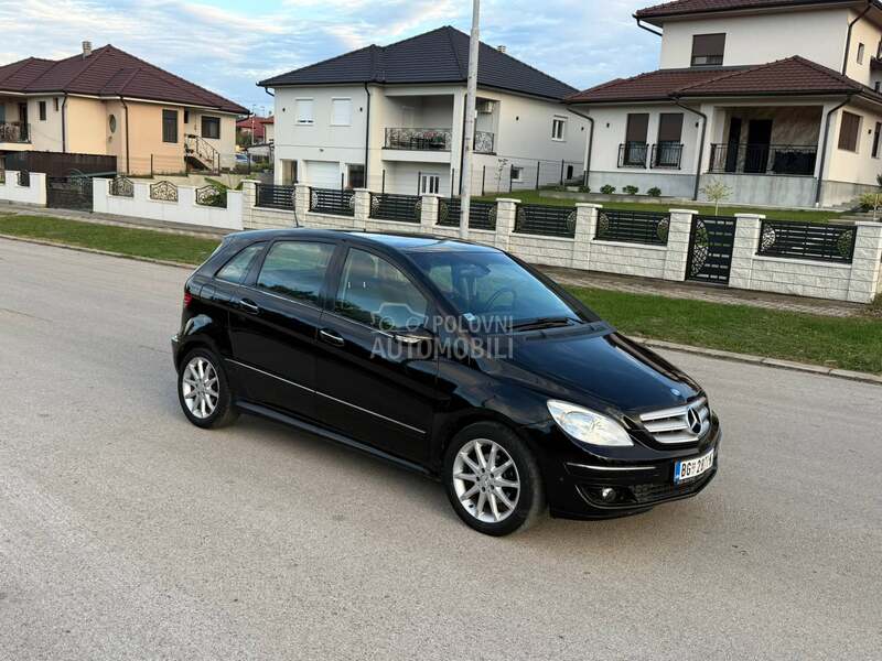 Mercedes Benz B 180 AVANGARDE