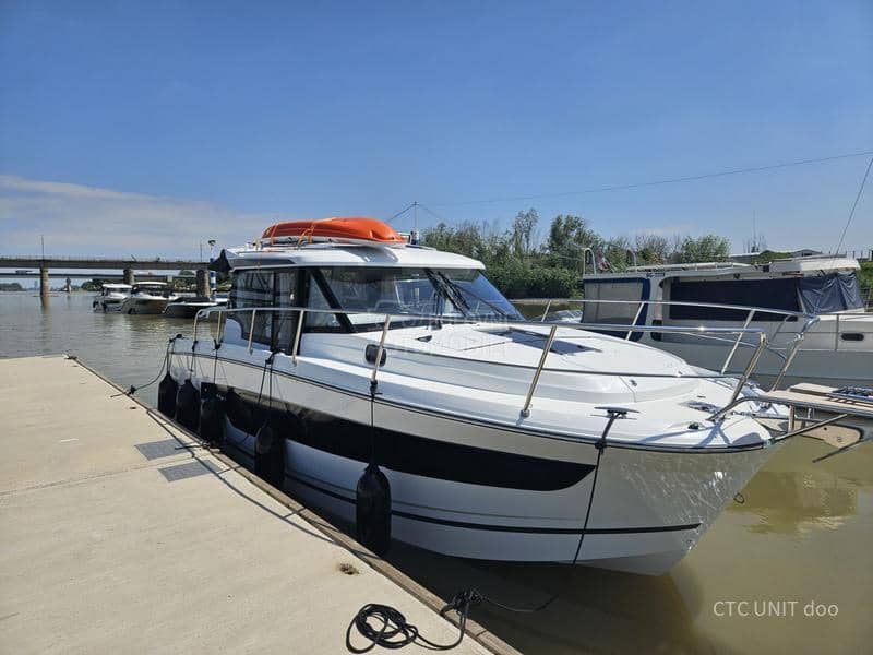 Jeanneau MERRY FISHER 1095