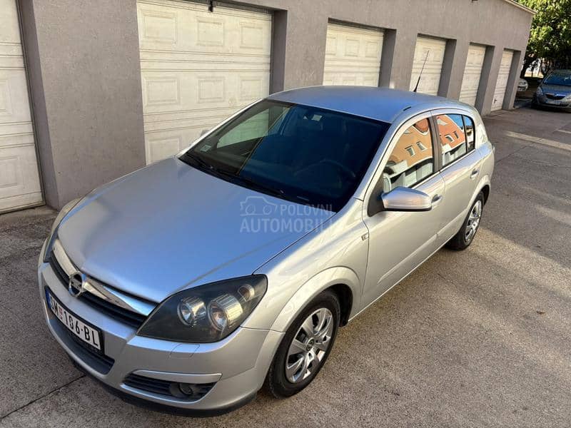 Opel Astra H 1.6b reg 77 Cosmo