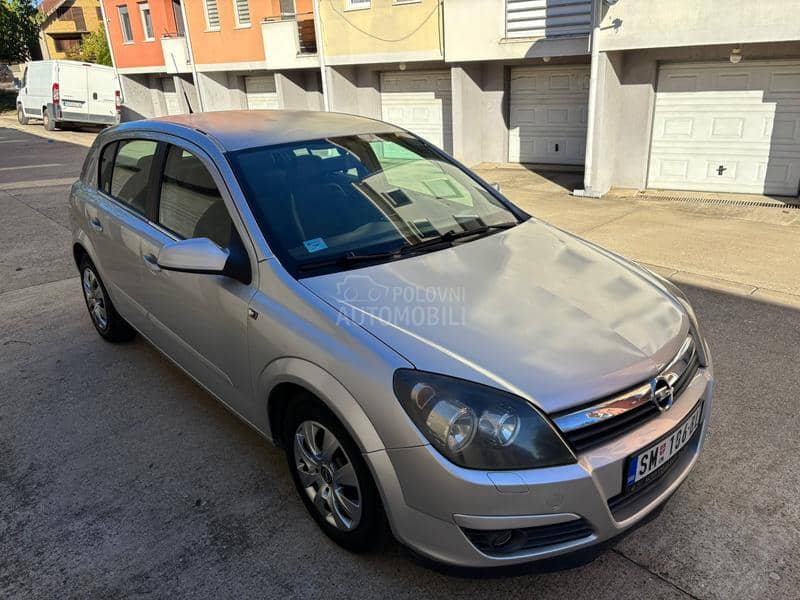 Opel Astra H 1.6b reg 77 Cosmo