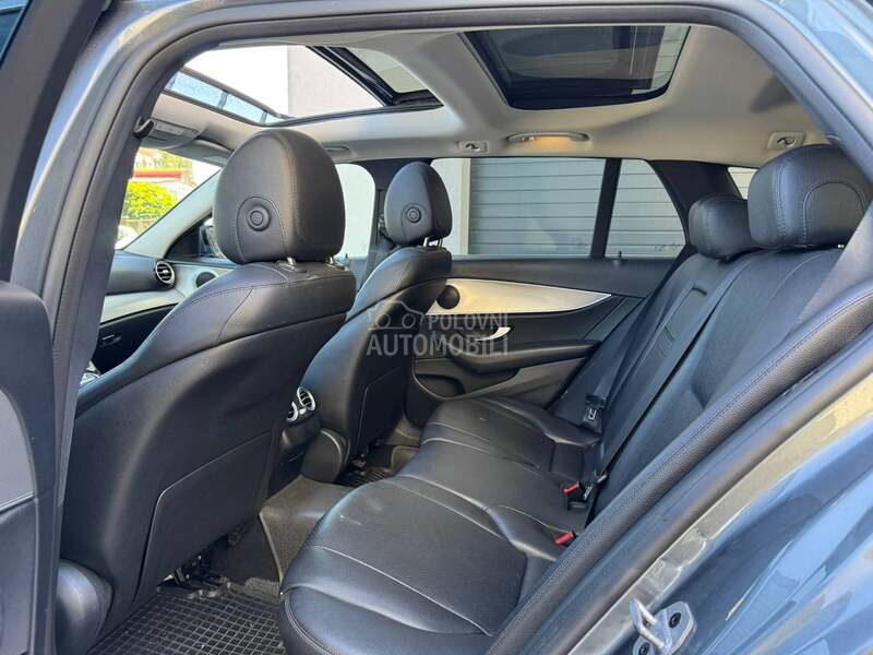 Mercedes Benz E 220 CDI 4matic