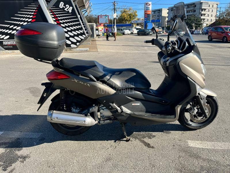 Yamaha x max