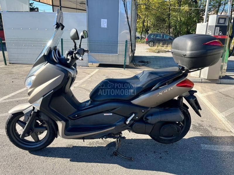 Yamaha x max