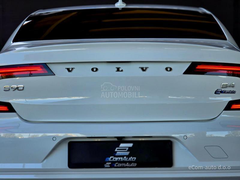 Volvo S90 B4 MOMENTUM A/T