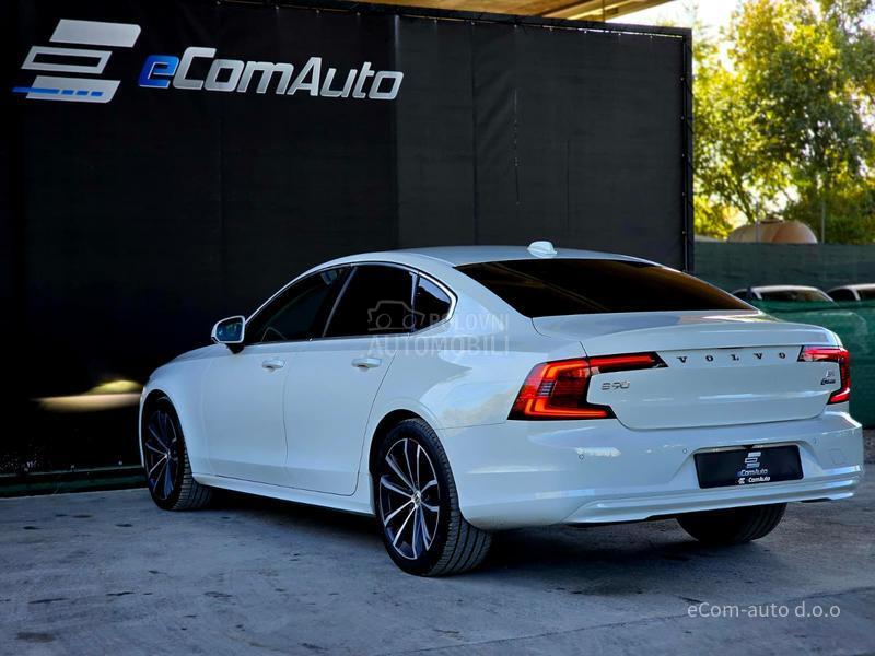 Volvo S90 B4 MOMENTUM A/T