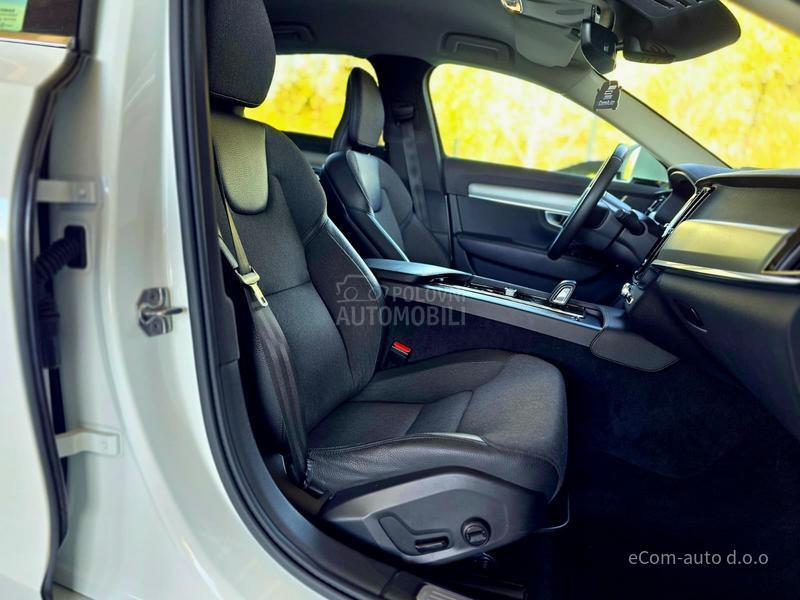 Volvo S90 B4 MOMENTUM A/T