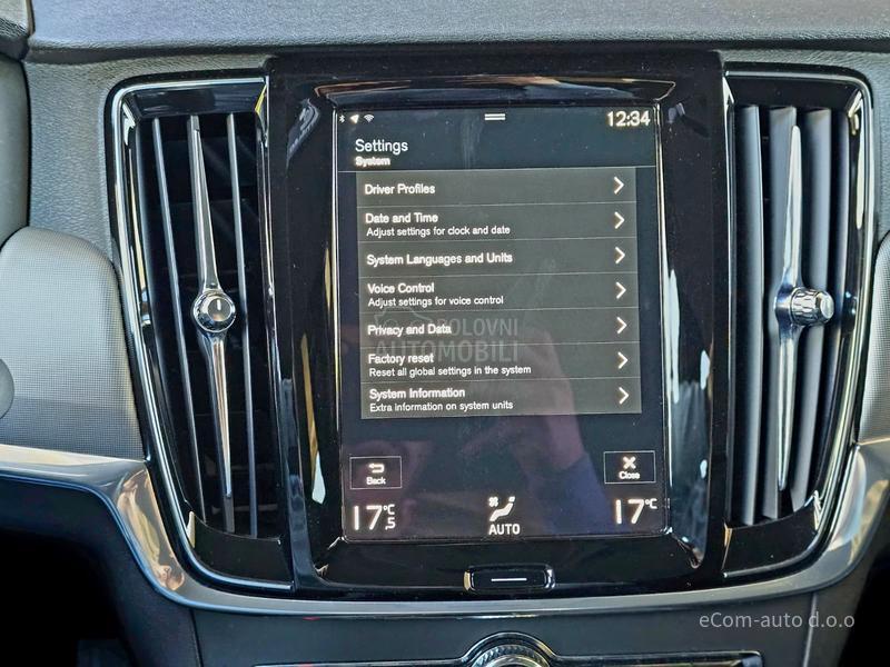 Volvo S90 B4 MOMENTUM A/T