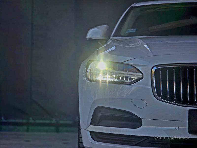 Volvo S90 B4 MOMENTUM A/T