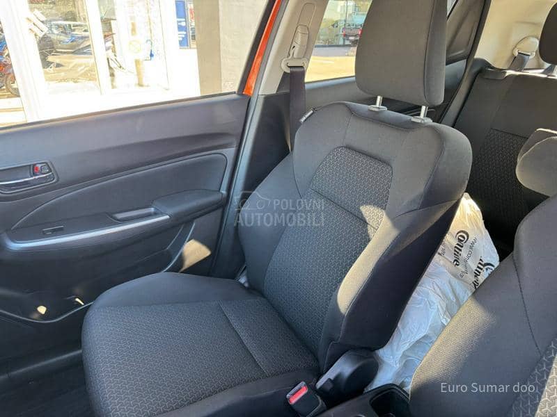 Suzuki Swift ELEGANCE 2WD CVT