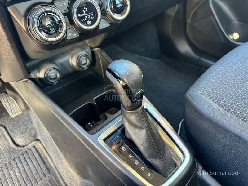 Suzuki Swift ELEGANCE 2WD CVT