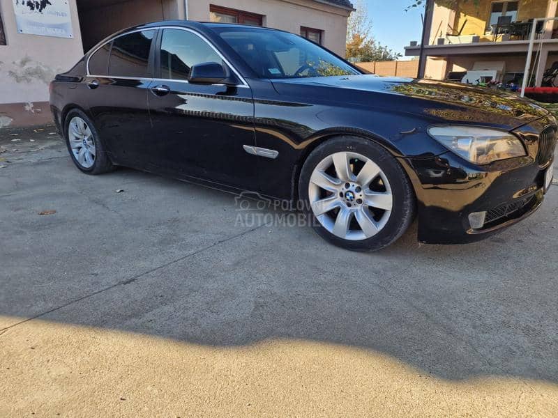 BMW 740 