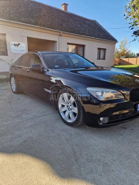 BMW 740 