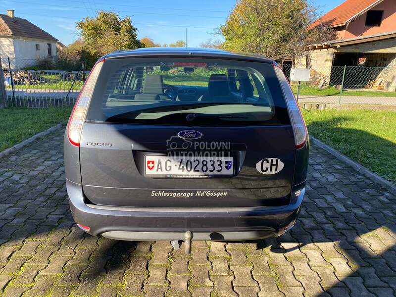 Ford Focus 1.8 i Ghia Iz CH