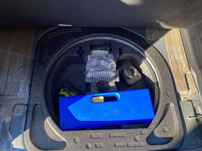 Ford Focus 1.8 i Ghia Iz CH