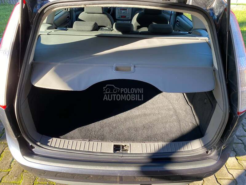 Ford Focus 1.8 i Ghia Iz CH