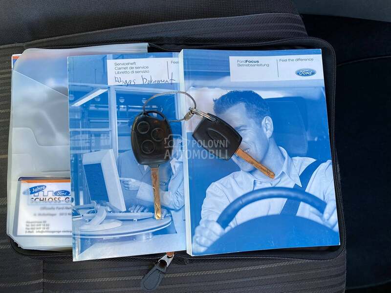 Ford Focus 1.8 i Ghia Iz CH