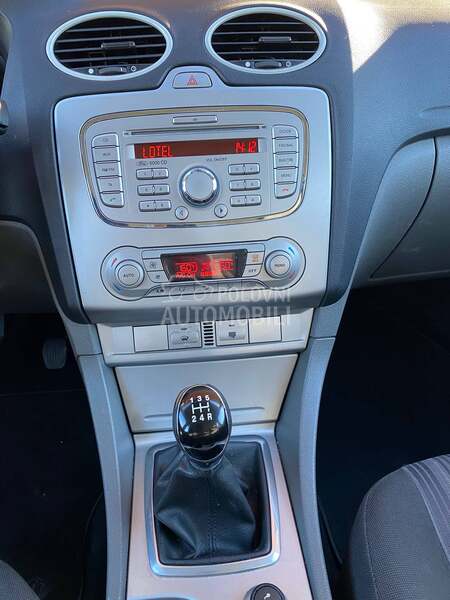 Ford Focus 1.8 i Ghia Iz CH