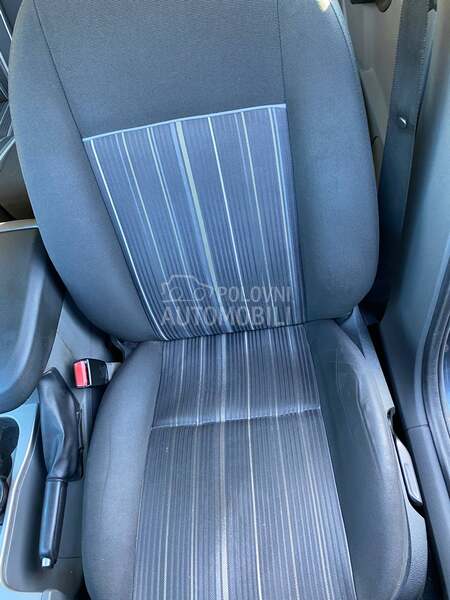 Ford Focus 1.8 i Ghia Iz CH