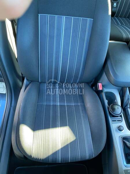 Ford Focus 1.8 i Ghia Iz CH