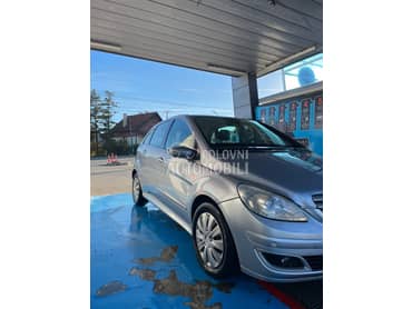 Mercedes Benz B 180 