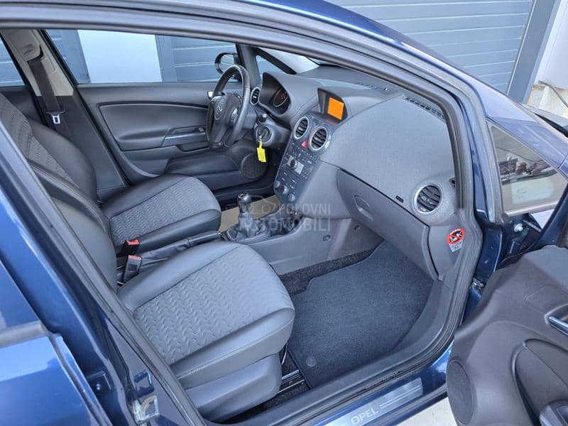 Opel Corsa D 1.3 CDTI COSMO