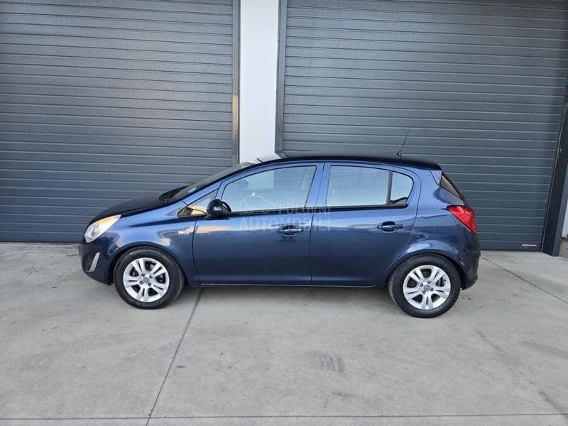Opel Corsa D 1.3 CDTI COSMO