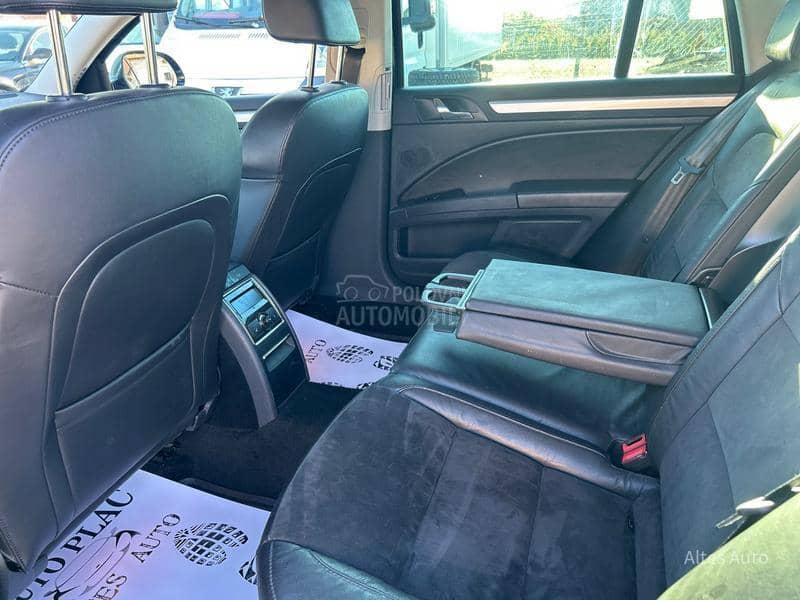 Škoda Superb SCOUT 2.0TDI DSG 4x4