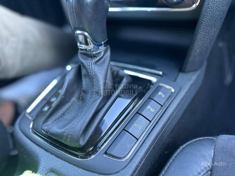 Škoda Superb SCOUT 2.0TDI DSG 4x4